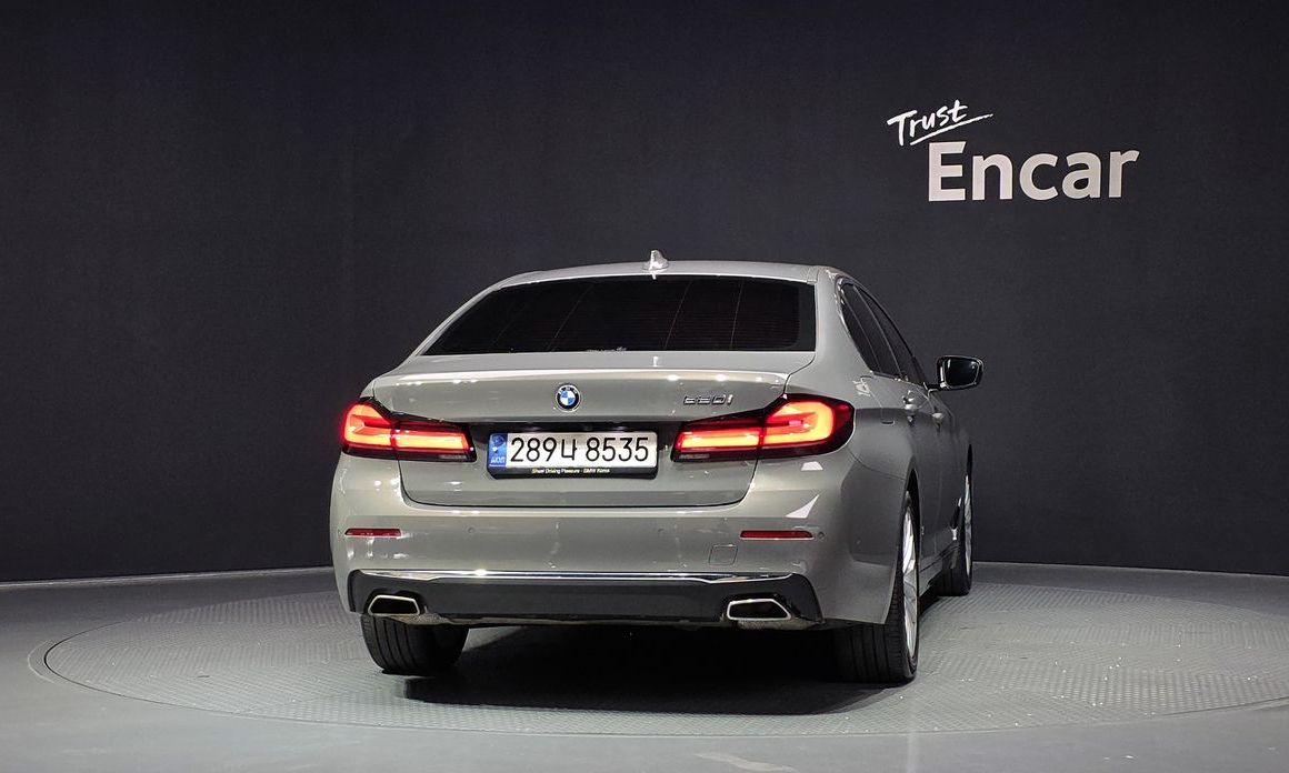 BMW 5-Series 2022