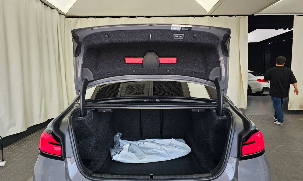BMW 5-Series 2022