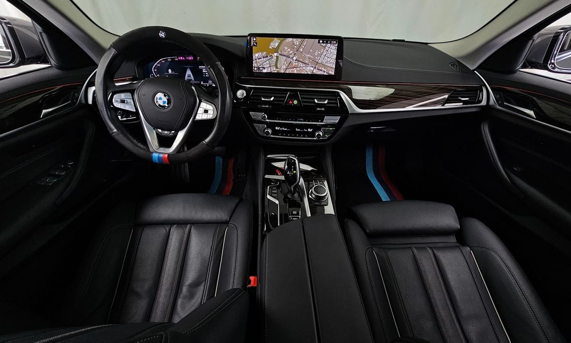 BMW 5-Series 2022