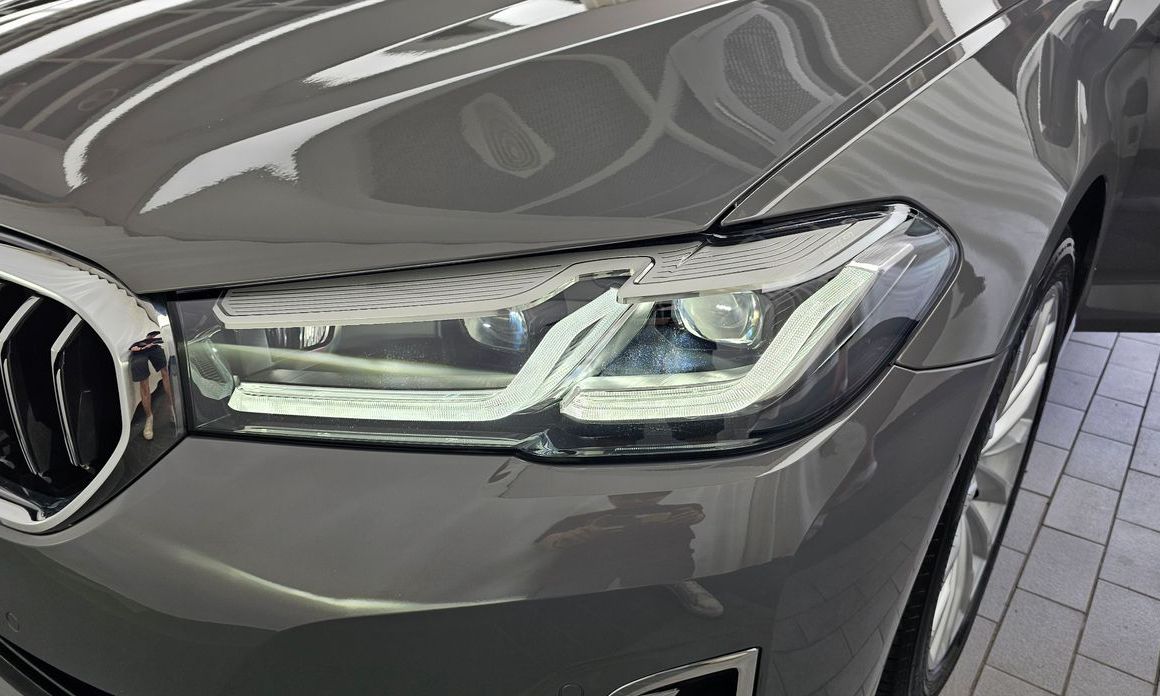 BMW 5-Series 2022
