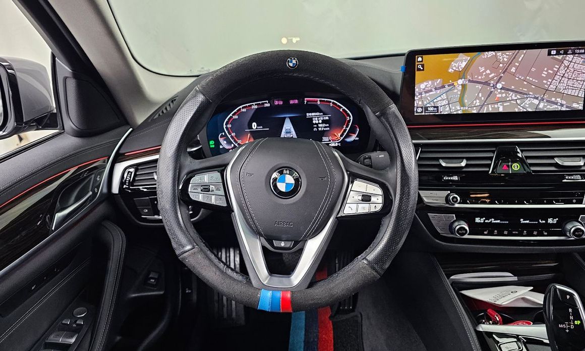 BMW 5-Series 2022