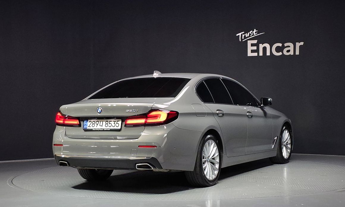 BMW 5-Series 2022