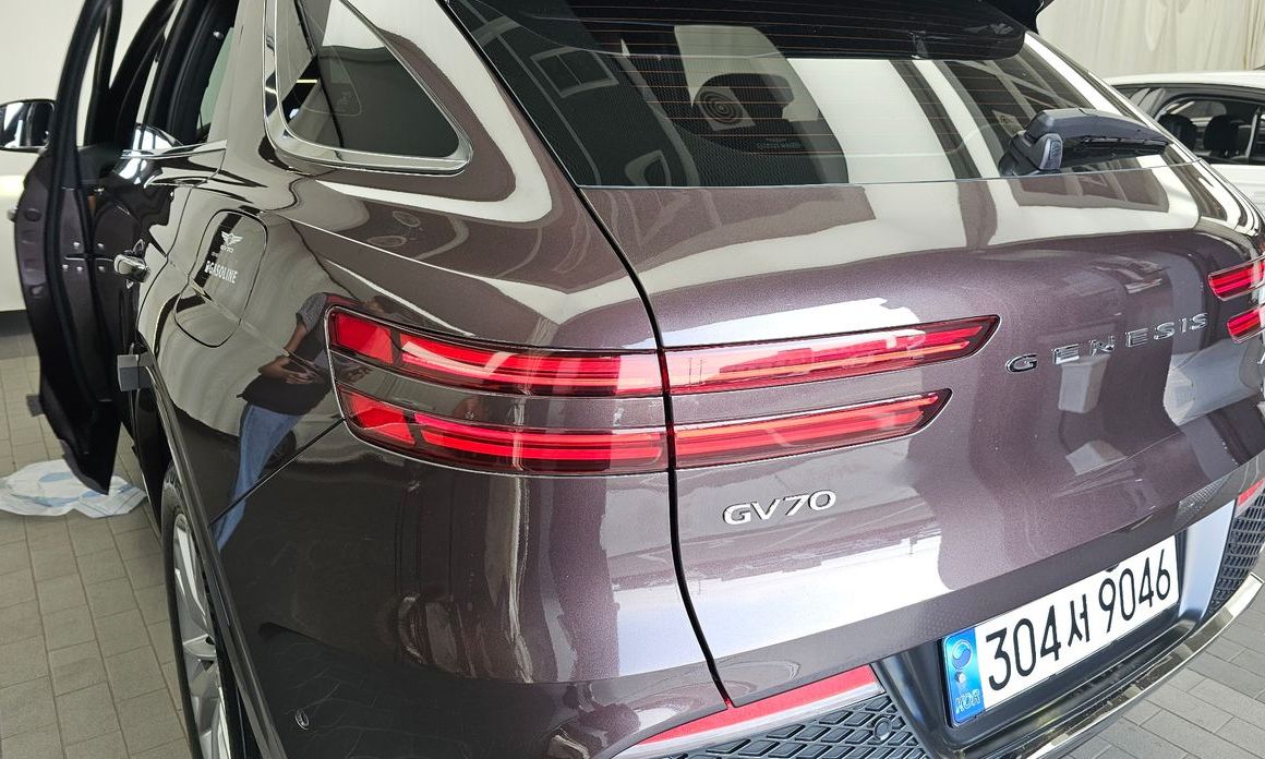 Genesis GV70 2023