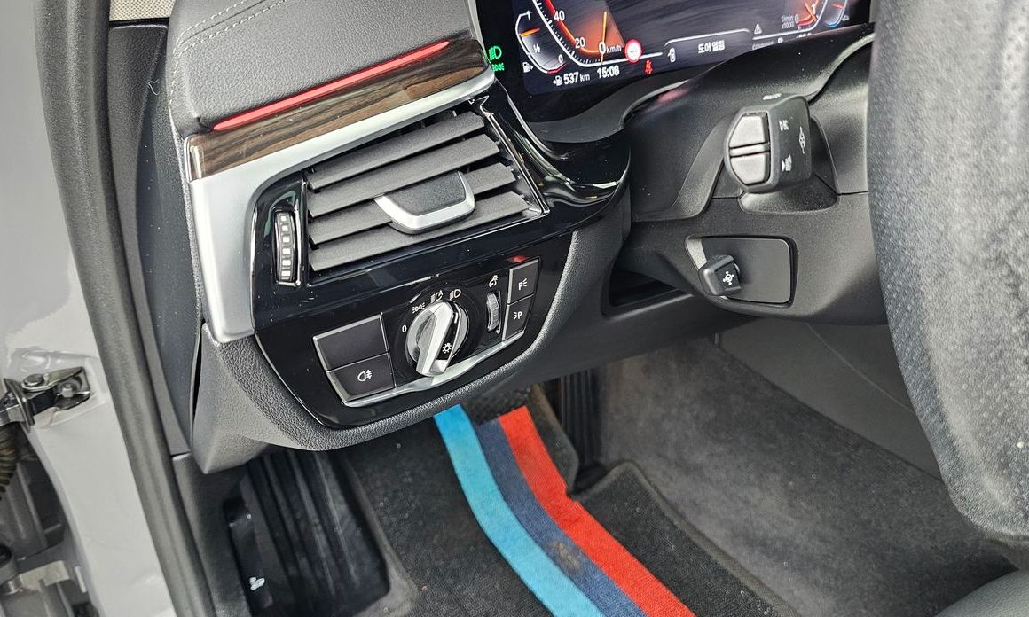 BMW 5-Series 2022