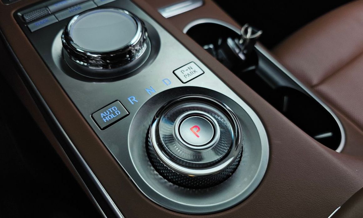 Genesis GV70 2023