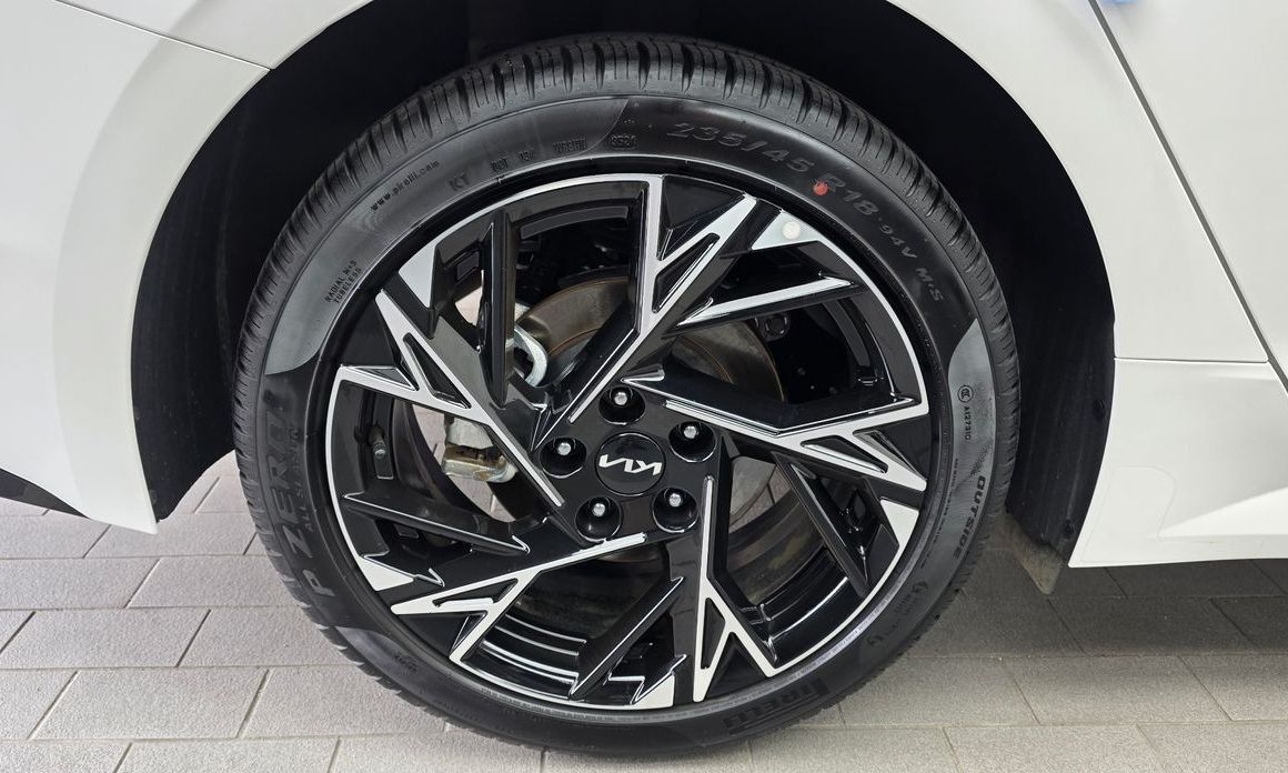 Kia K5 2025