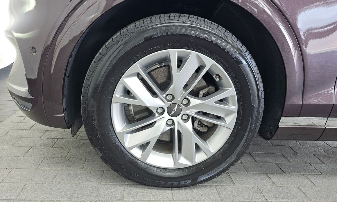 Genesis GV70 2023