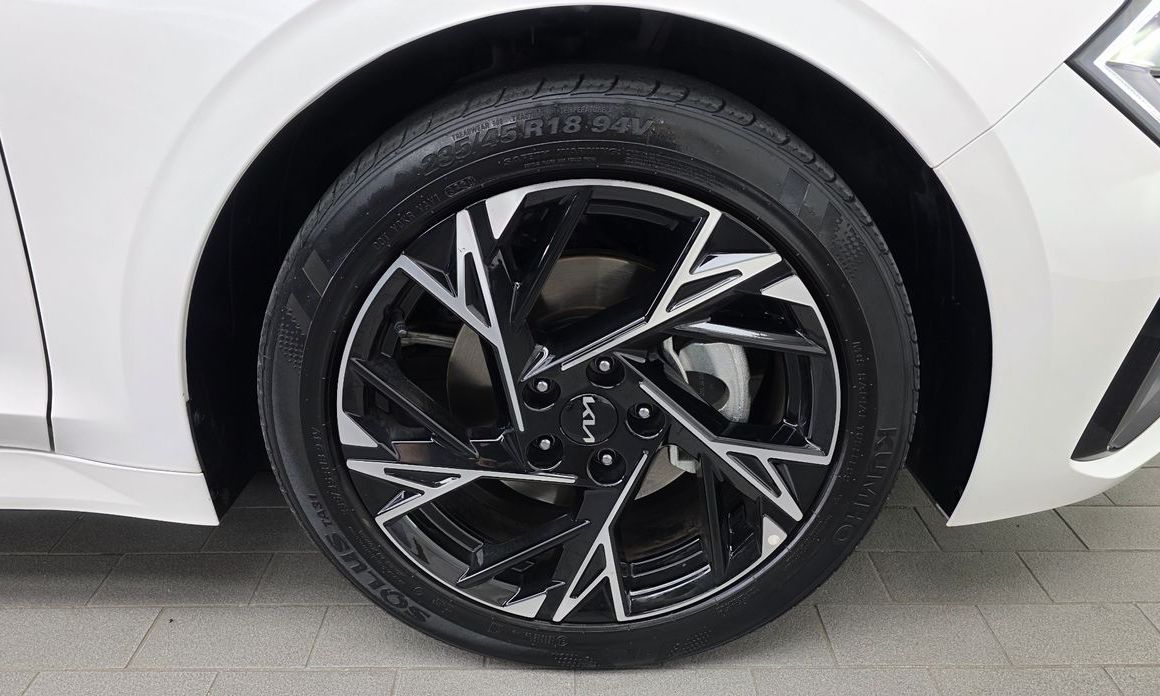 Kia K5 2025