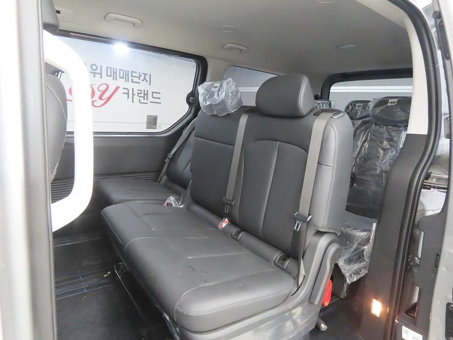Hyundai Staria 2025