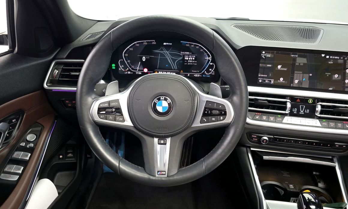 BMW 3-Series 2021