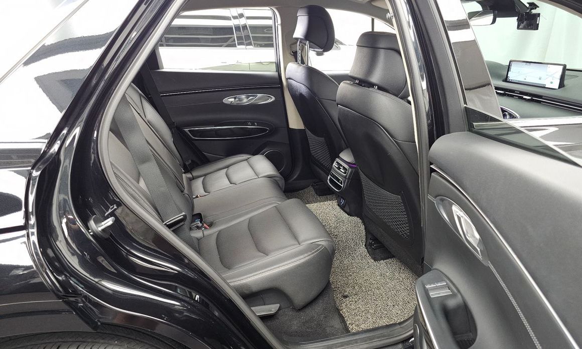 Genesis GV70 2023