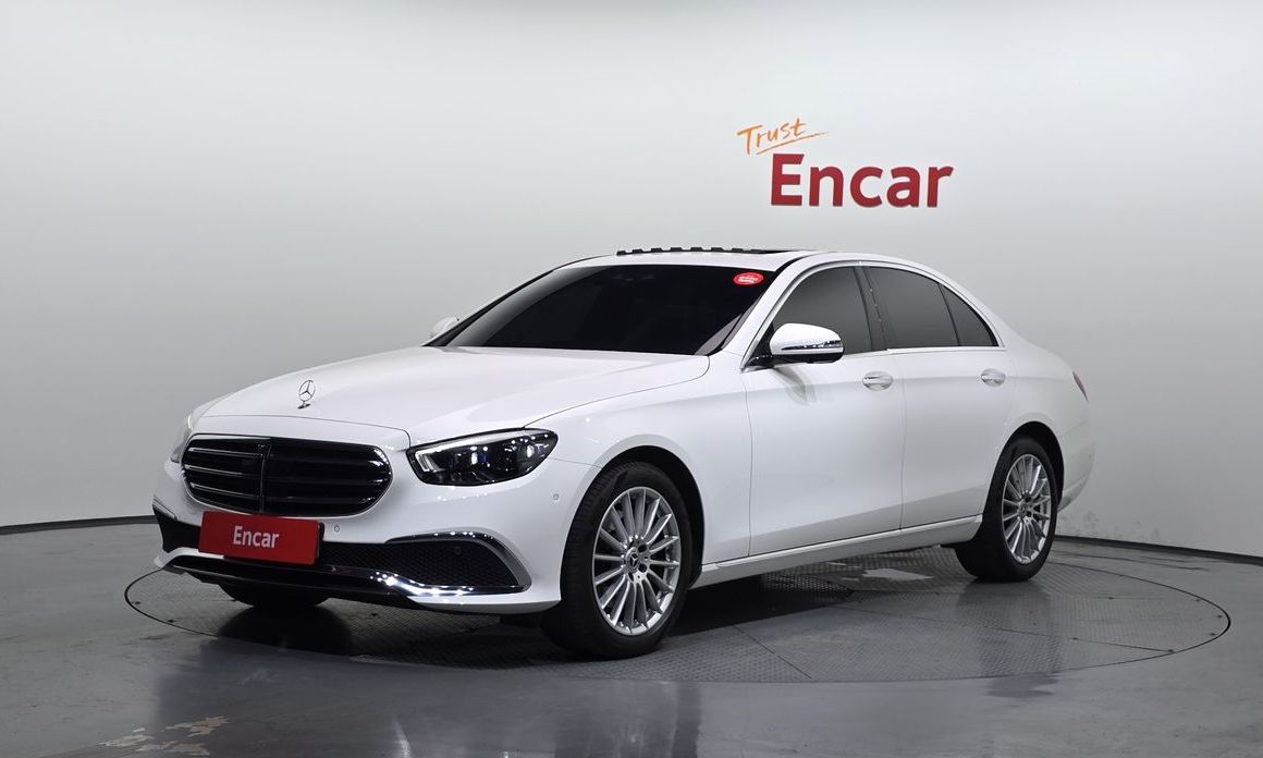 Mercedes-Benz E-Class 2022