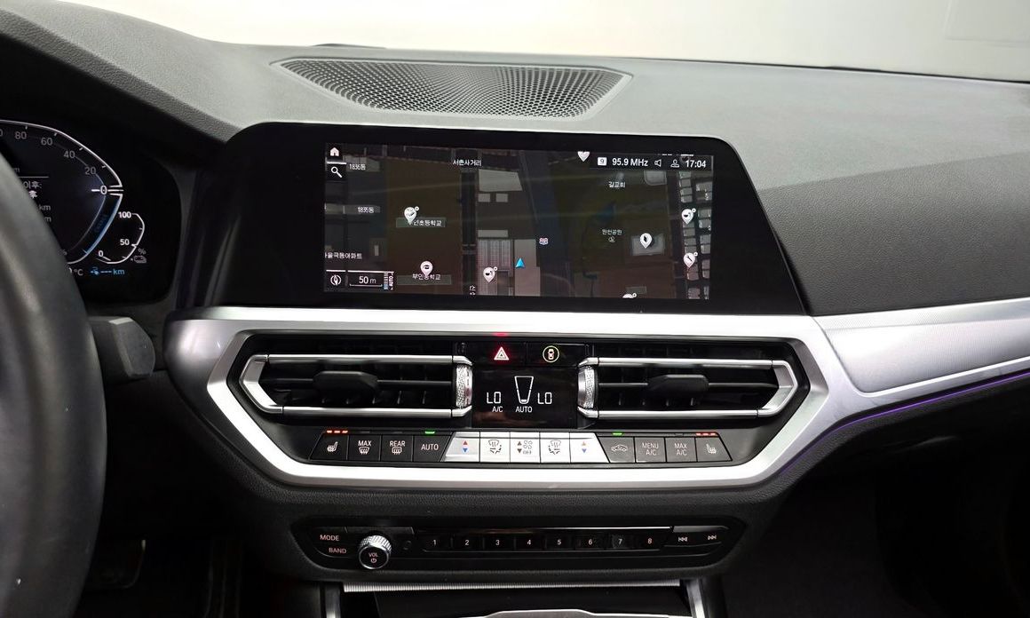 BMW 3-Series 2021