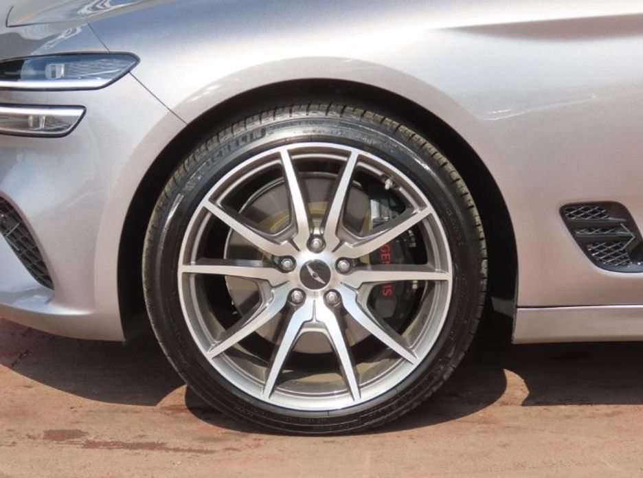 Genesis G70 2024