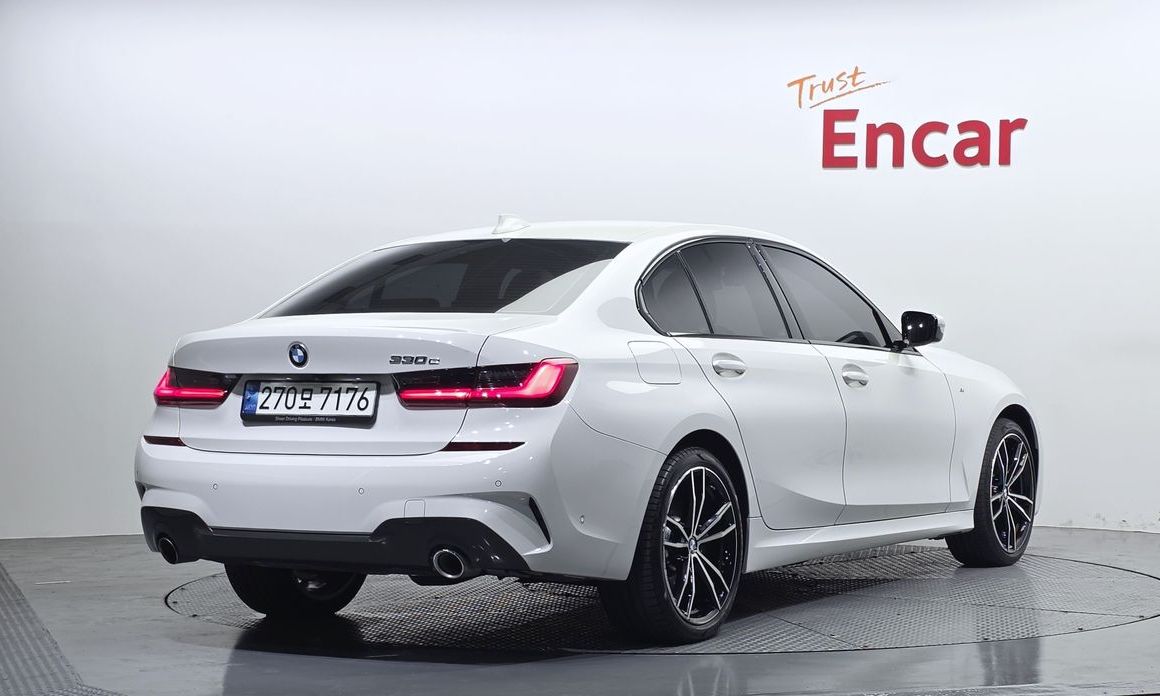 BMW 3-Series 2021