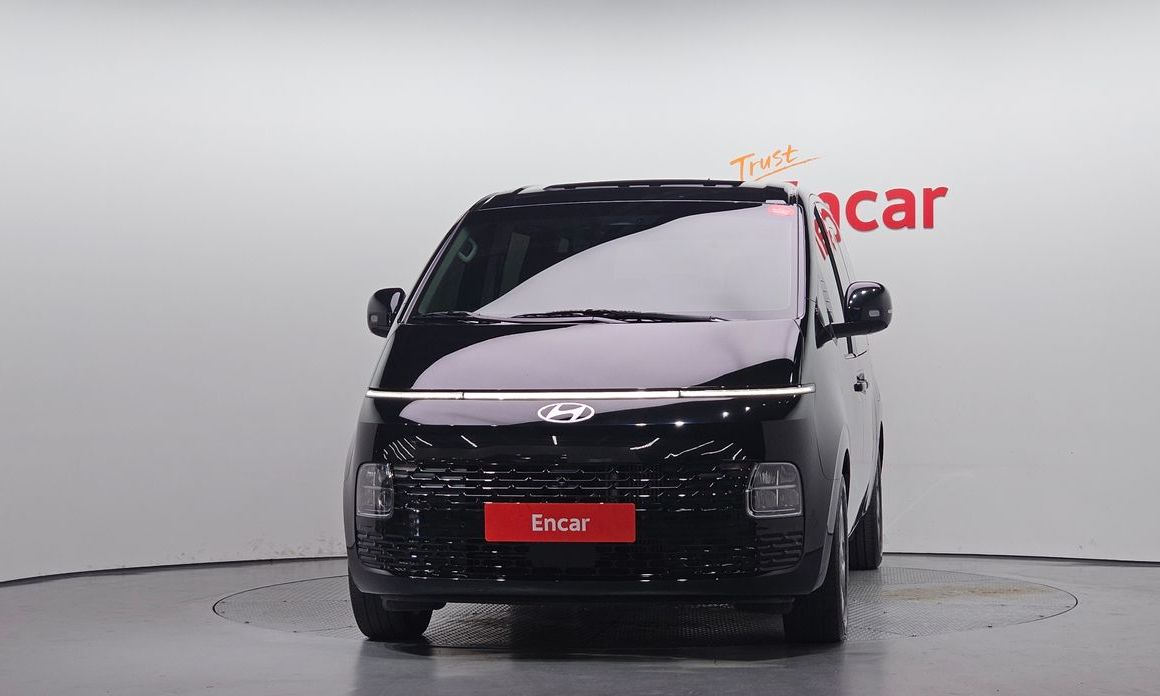 Hyundai Staria 2025