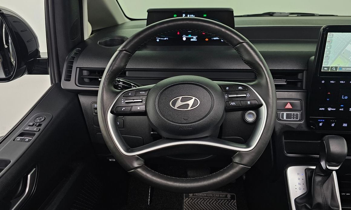 Hyundai Staria 2025