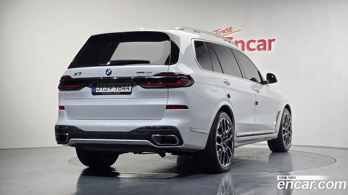 BMW X7 2024