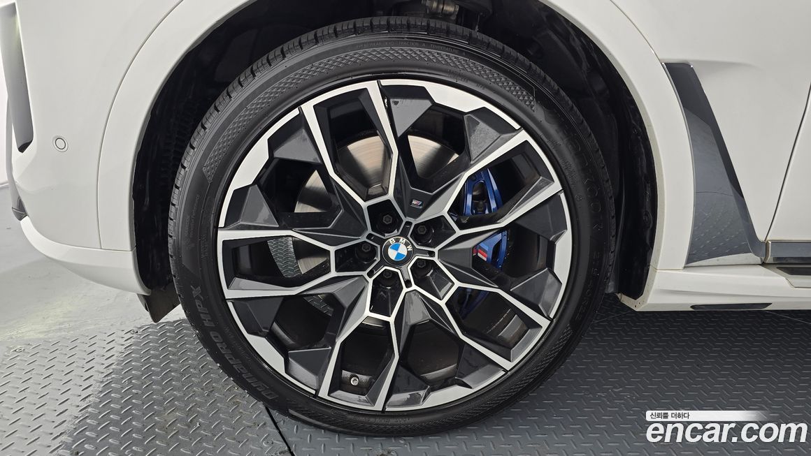BMW X7 2024