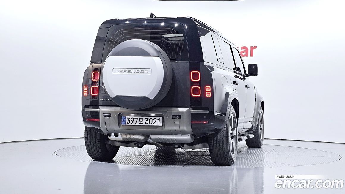 Land Rover Defender 2024