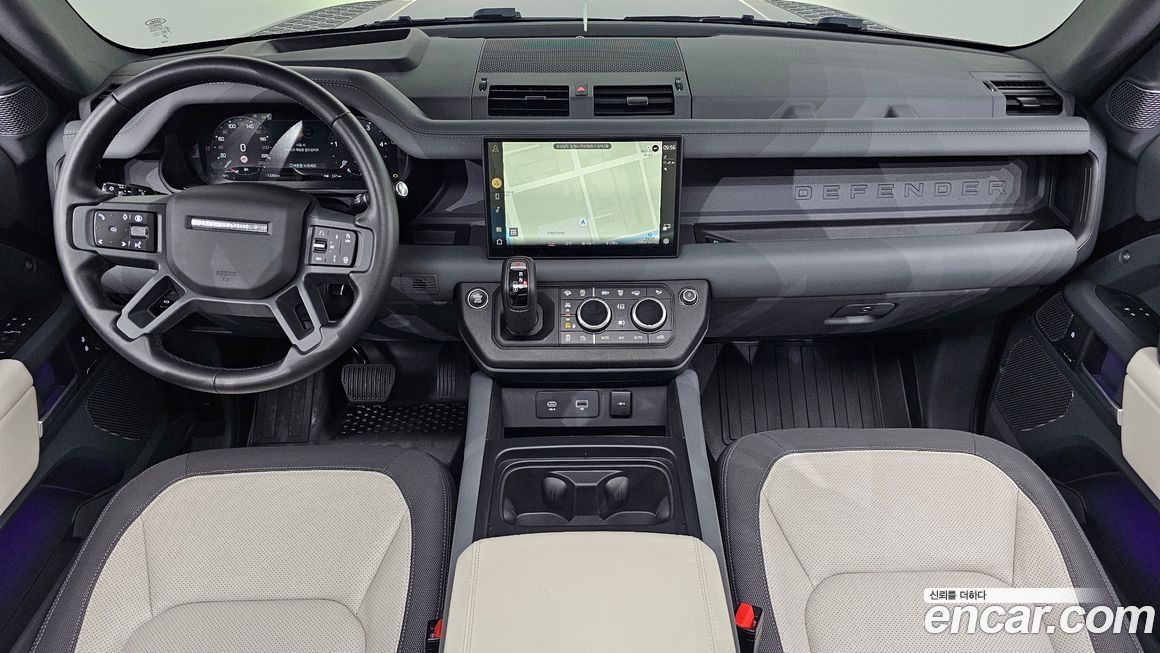 Land Rover Defender 2024