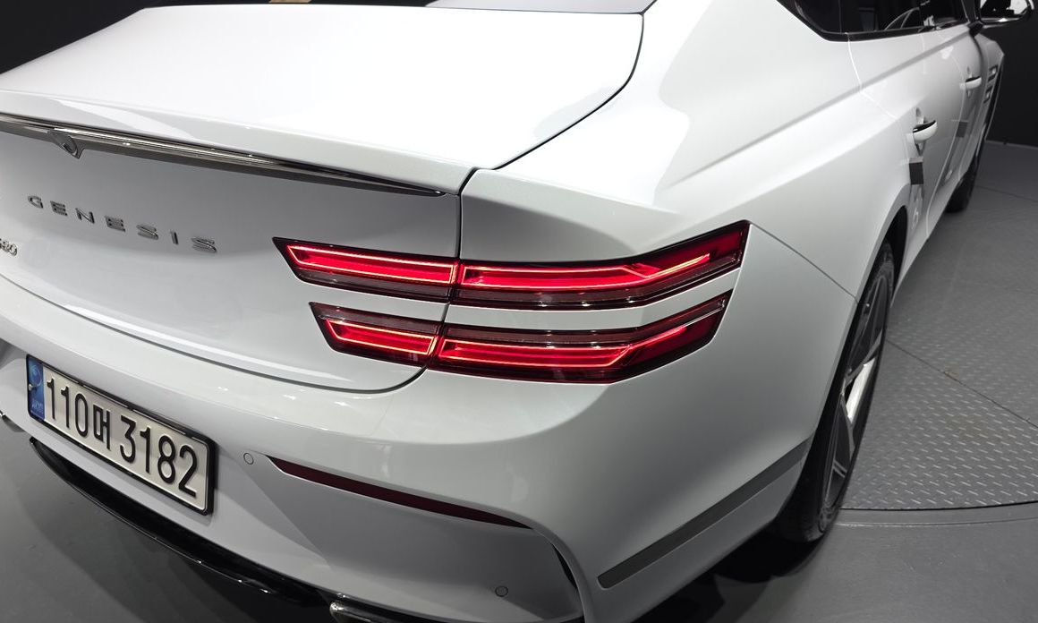 Genesis G80 2023