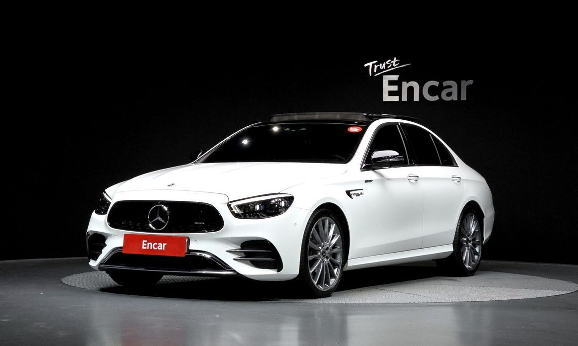 Mercedes-Benz E-Class 2022