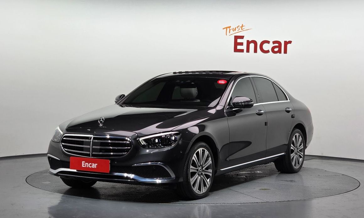 Mercedes-Benz E-Class 2023