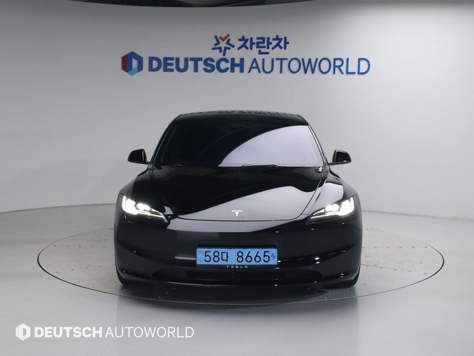 Tesla Model 3 2024