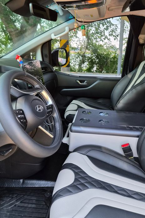 Hyundai Staria 2025