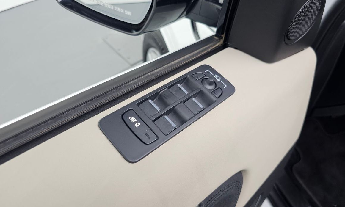 Land Rover Discovery Sport 2025