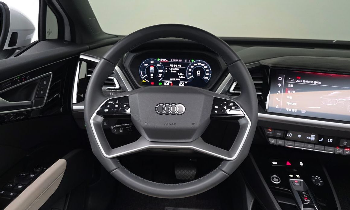Audi Q4 e-tron 2025