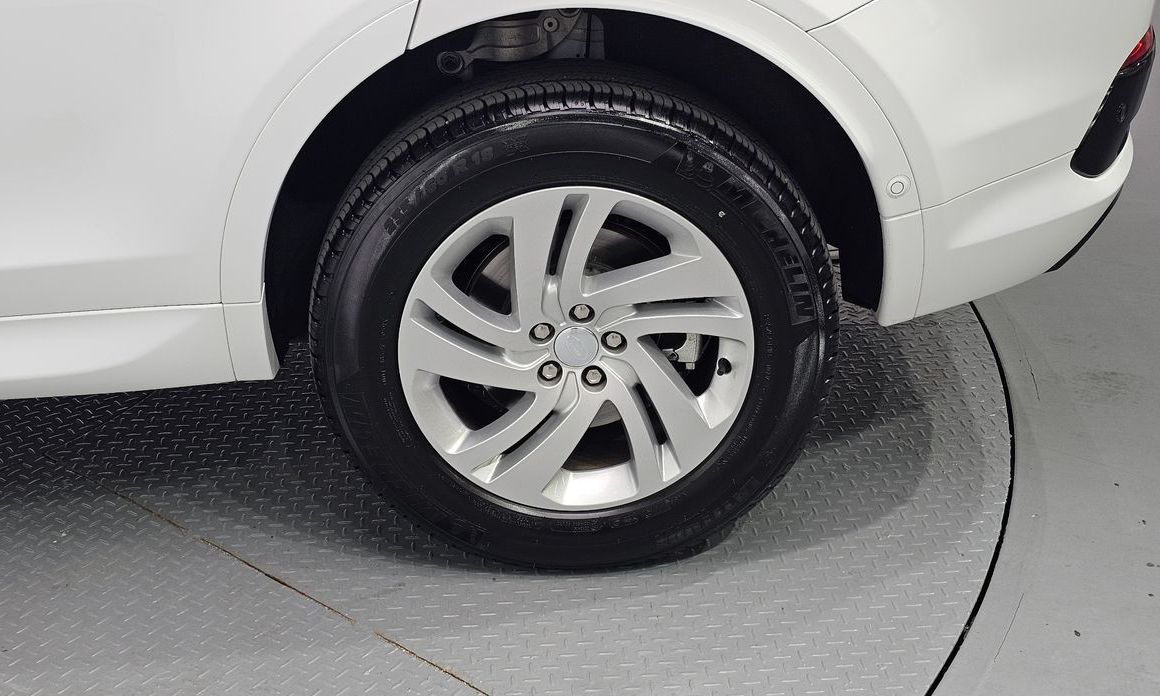 Land Rover Discovery Sport 2025