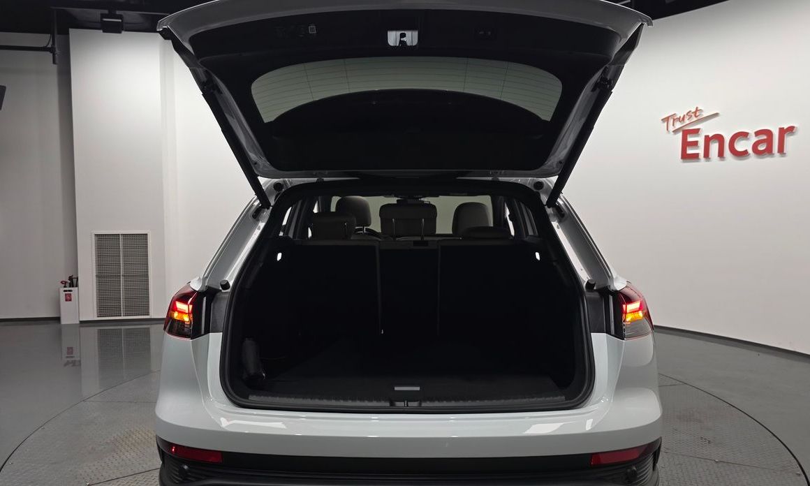 Audi Q4 e-tron 2025