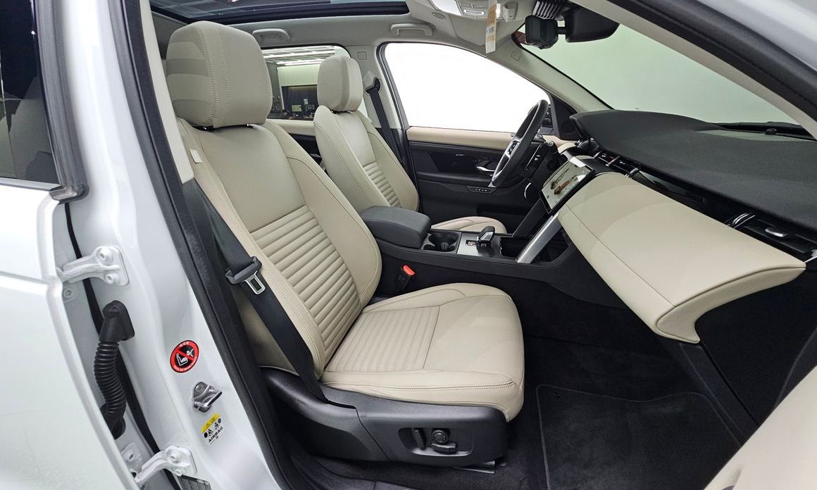 Land Rover Discovery Sport 2025