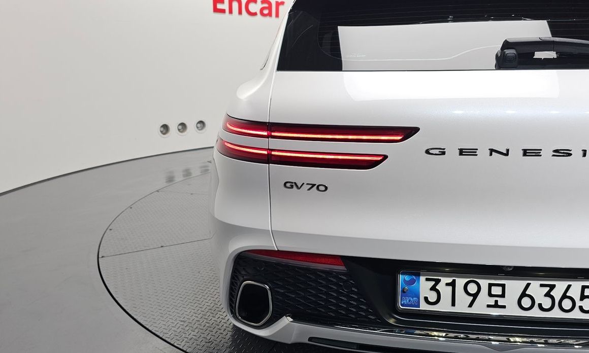 Genesis GV70 2024