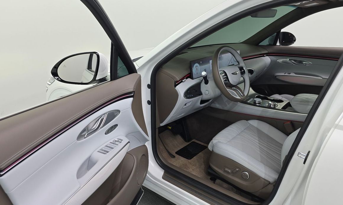 Genesis GV70 2025