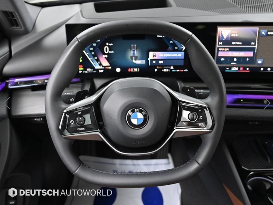 BMW 5-Series 2024