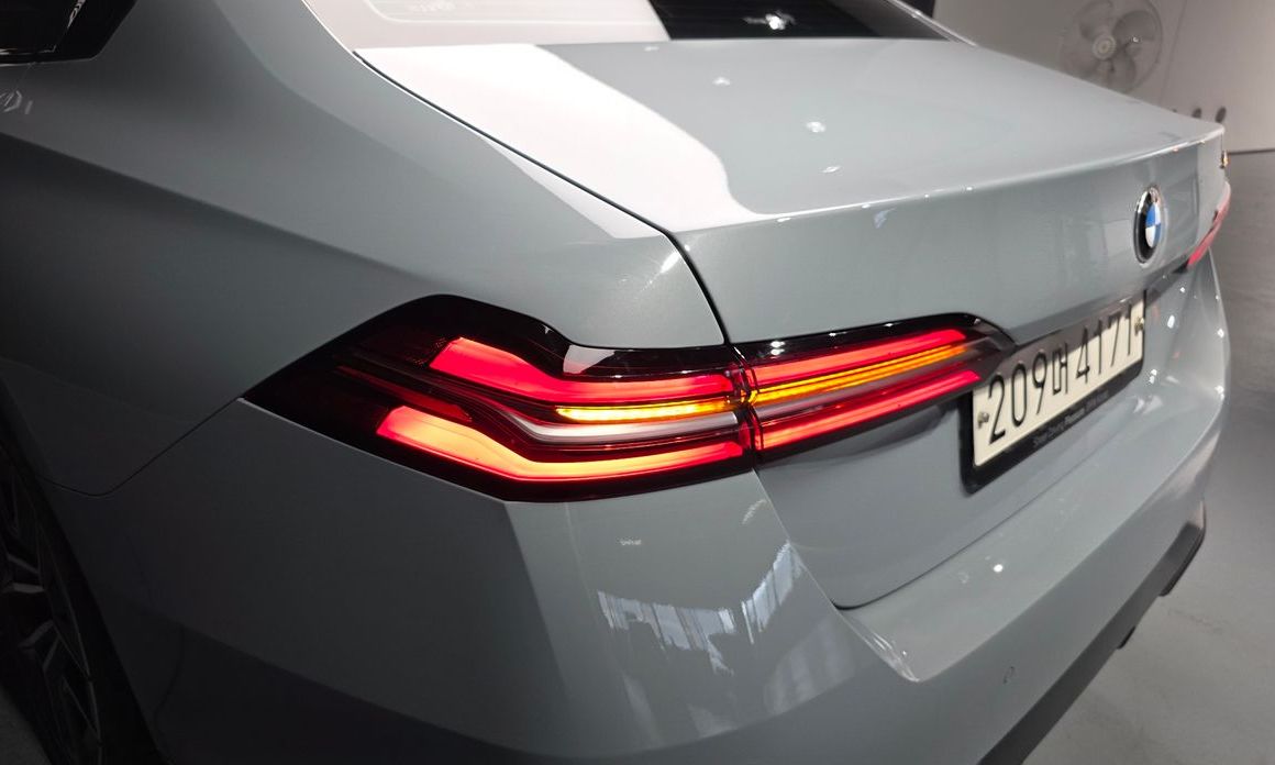 BMW 5-Series 2024