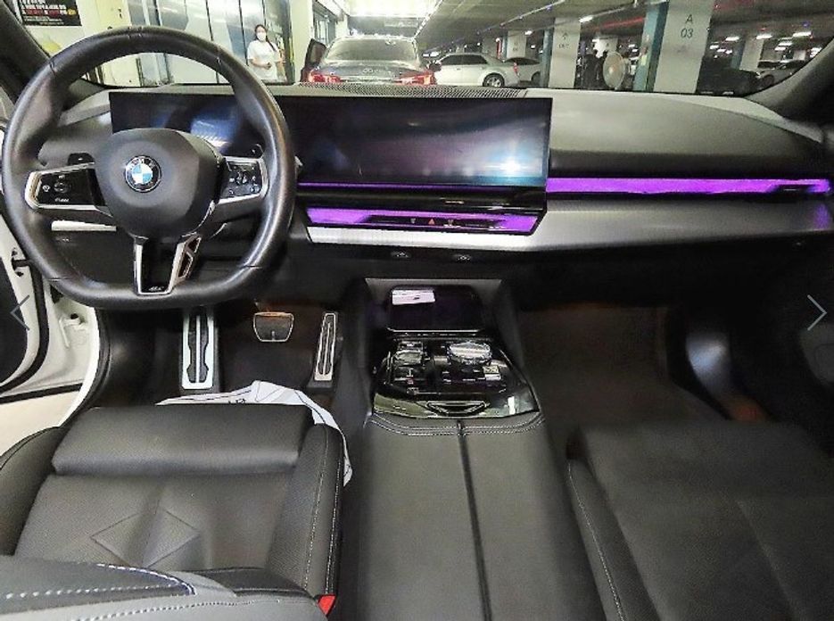 BMW 5-Series 2024