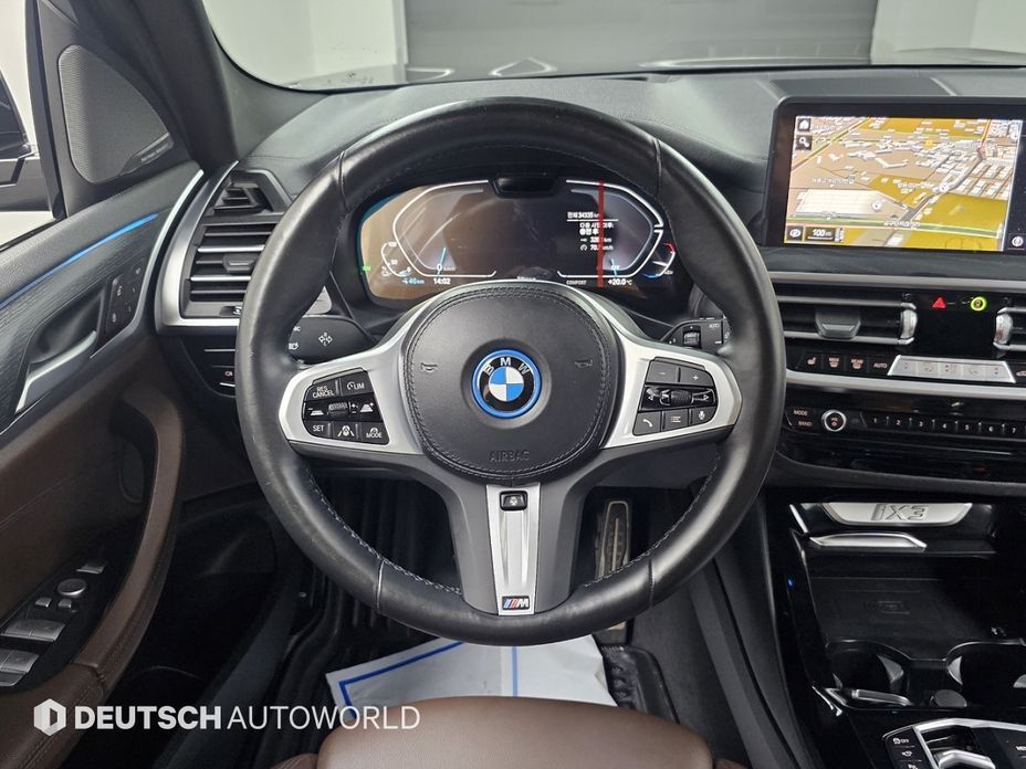 BMW iX3 2024