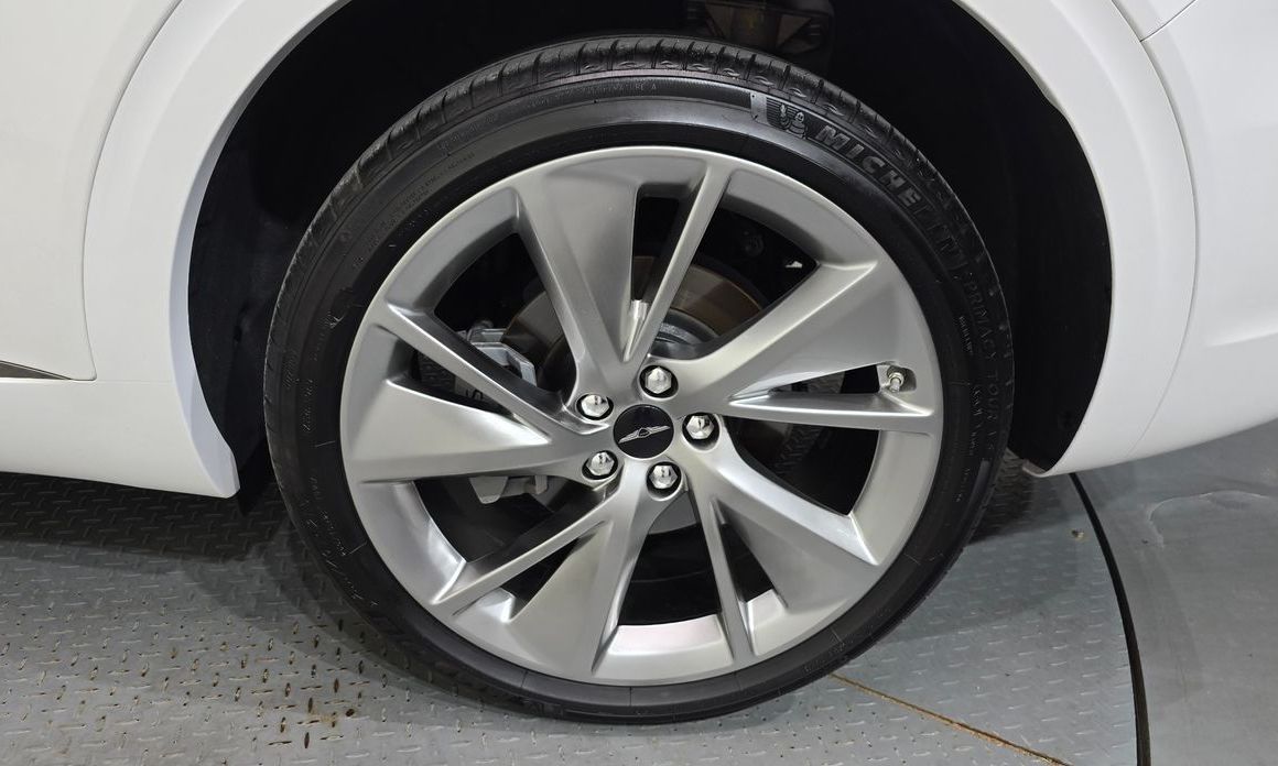 Genesis GV70 2025