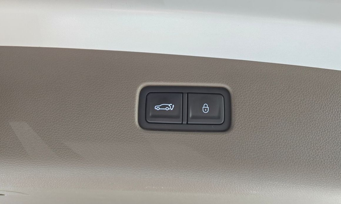 Genesis GV70 2025