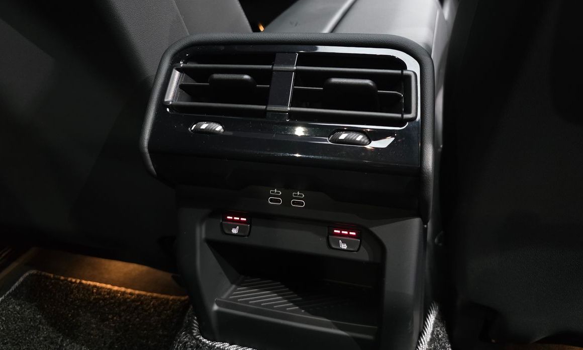 BMW 5-Series 2024