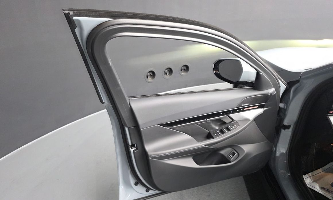 BMW 5-Series 2024