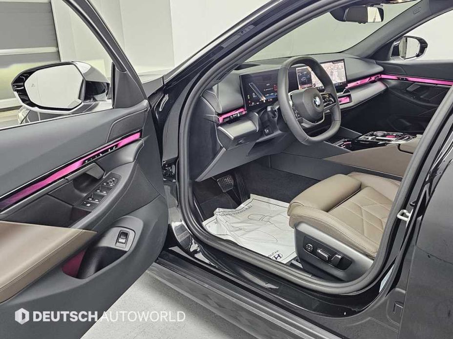 BMW 5-Series 2025