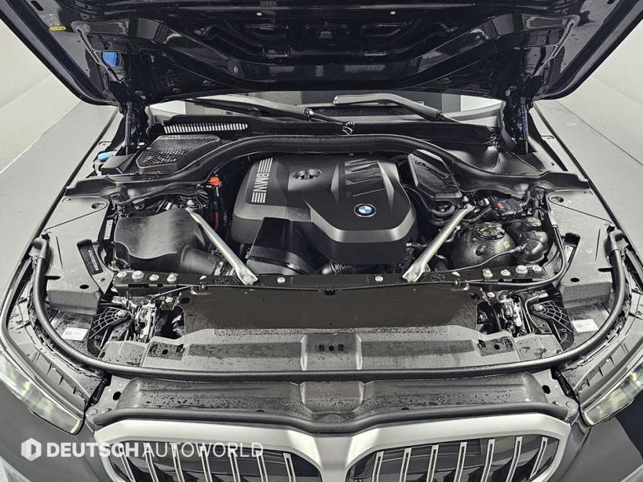 BMW 5-Series 2025