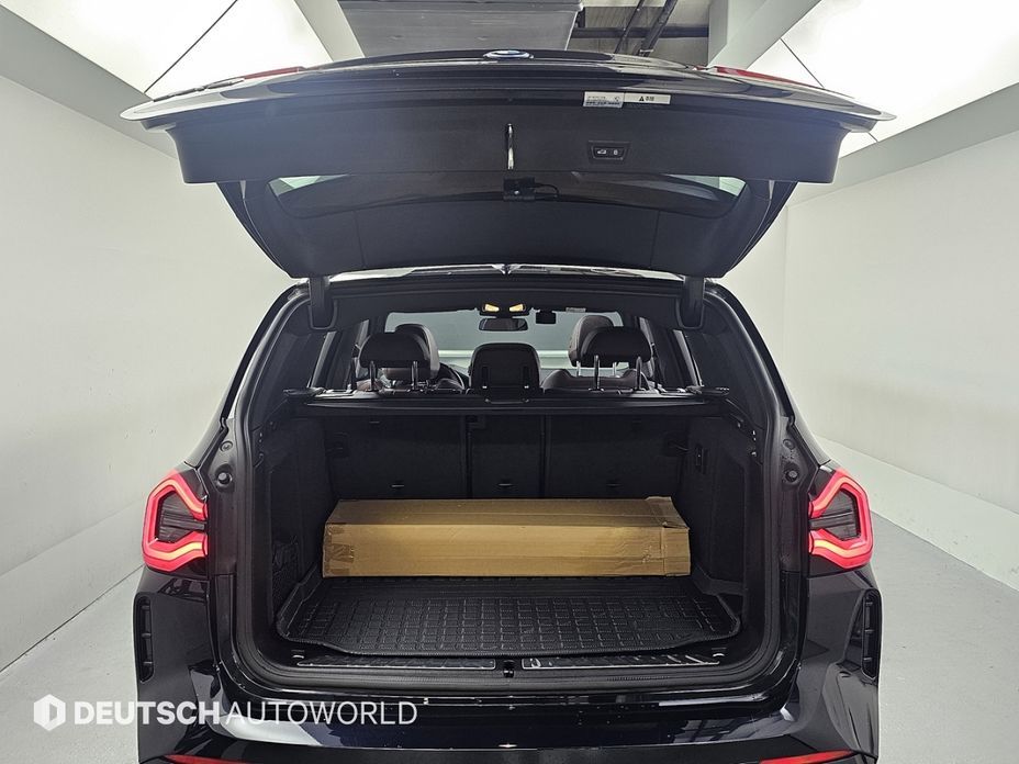 BMW iX3 2024
