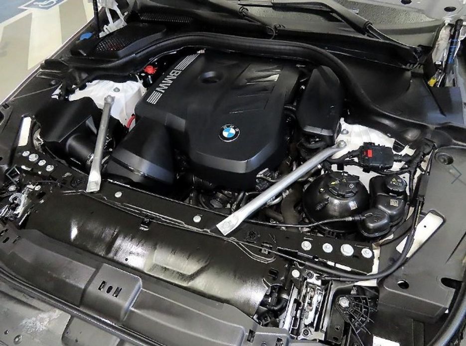 BMW 5-Series 2024