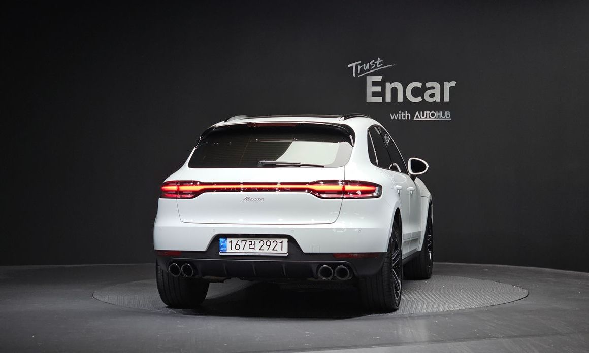 Porsche Macan 2021